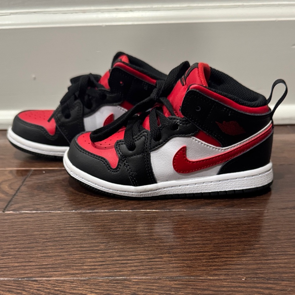 Jordan 1 Mid TD Black Fire Red White Athletic Sneaker